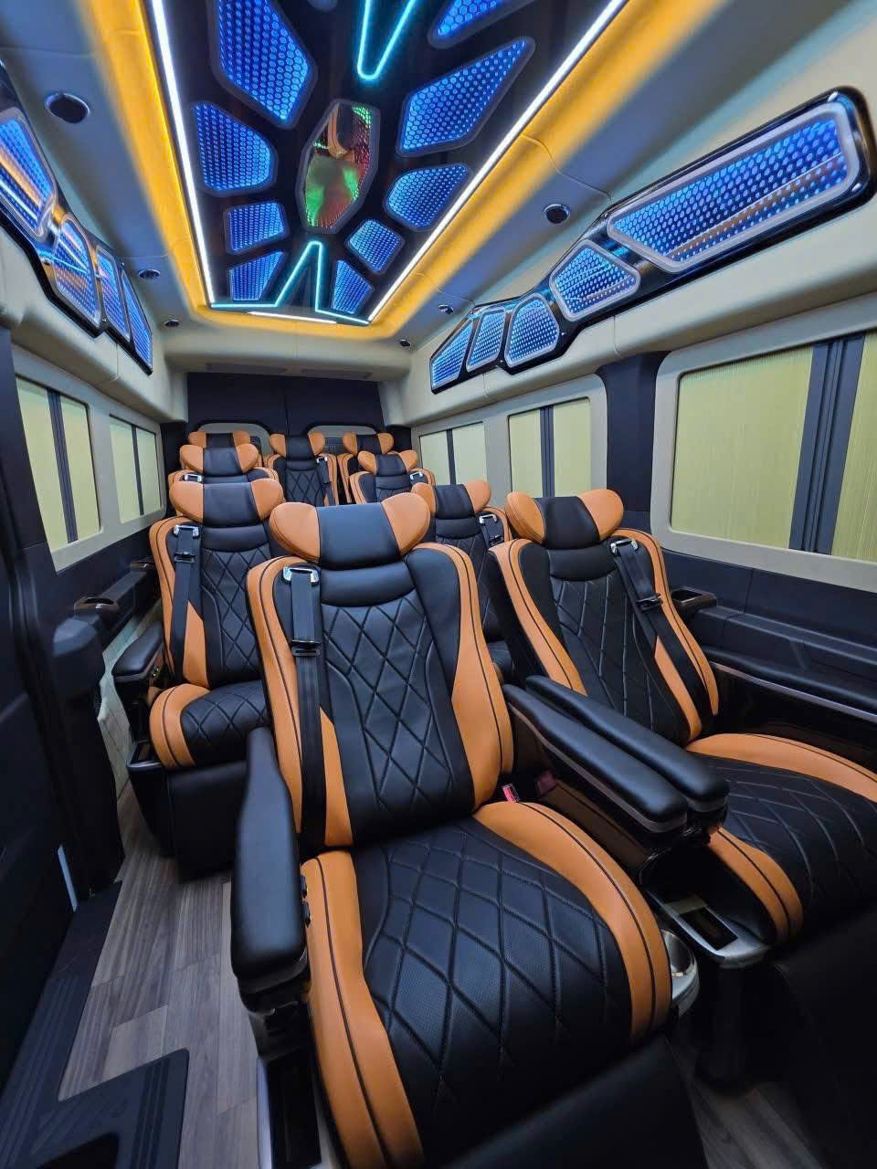 Cập nhật giá xe Ford khuyến mãi mới nhất: Ford Ranger, Ford Everest, Ford Territory,