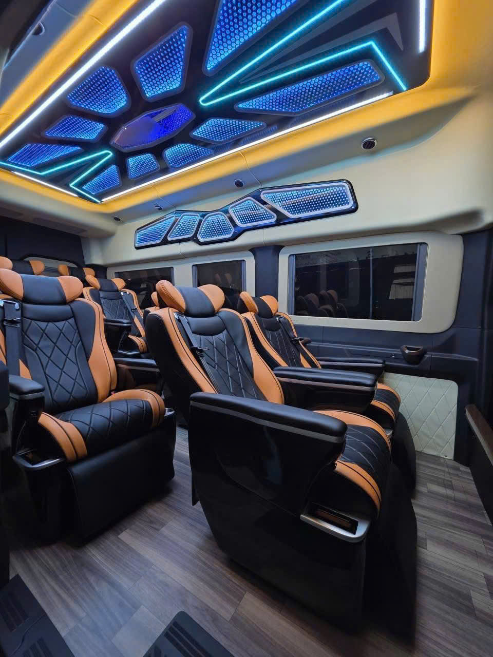 Cập nhật giá xe Ford khuyến mãi mới nhất: Ford Ranger, Ford Everest, Ford Territory,