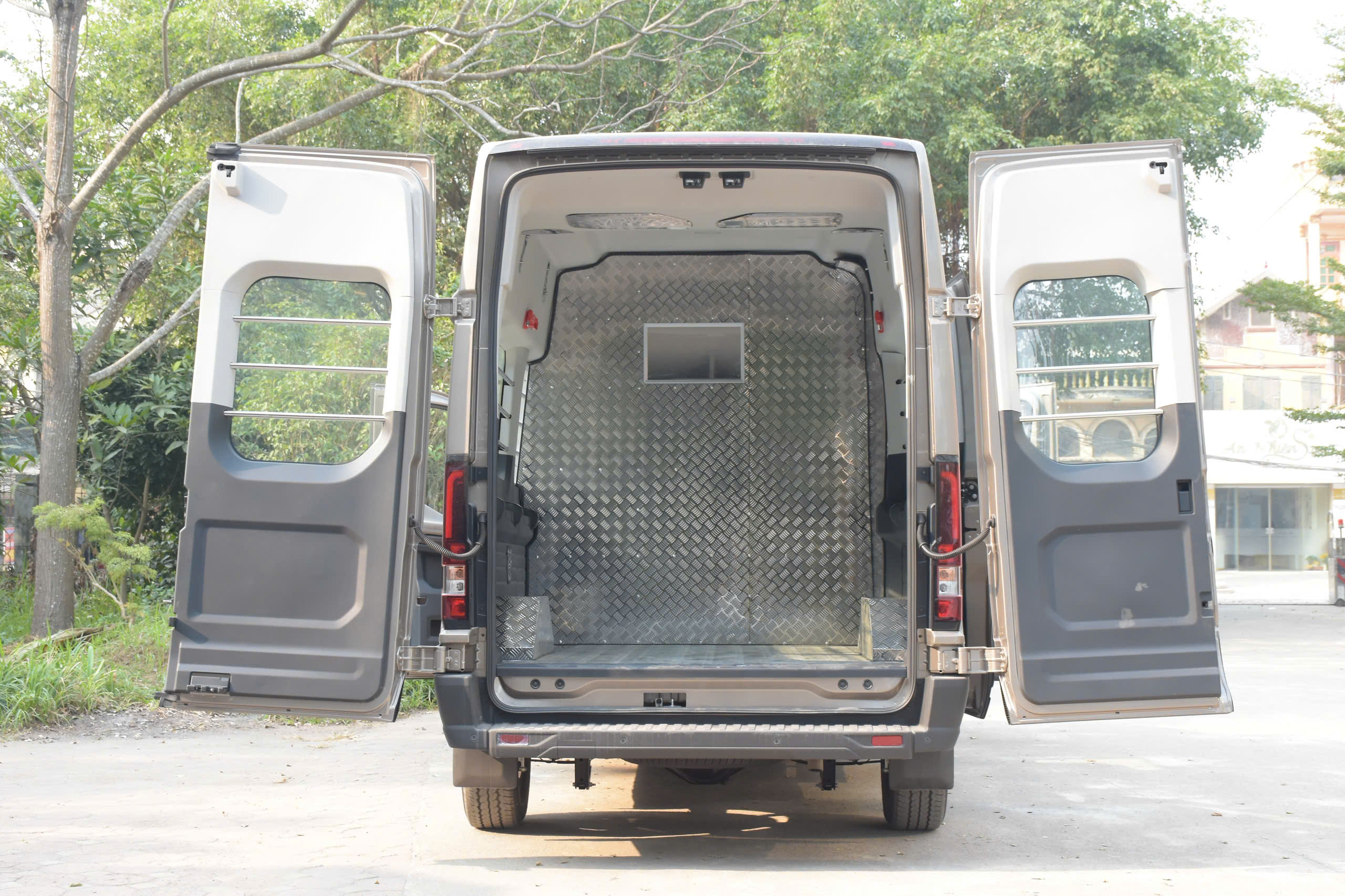 Cập nhật giá xe Ford khuyến mãi mới nhất: Ford Ranger, Ford Everest, Ford Territory,